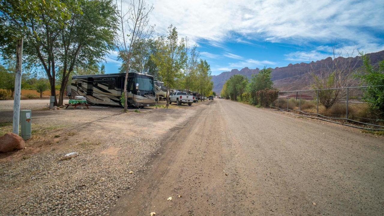 Outdoor Glamping Large 5Th Wheel Setup Ok4A Leilighet Moab Eksteriør bilde